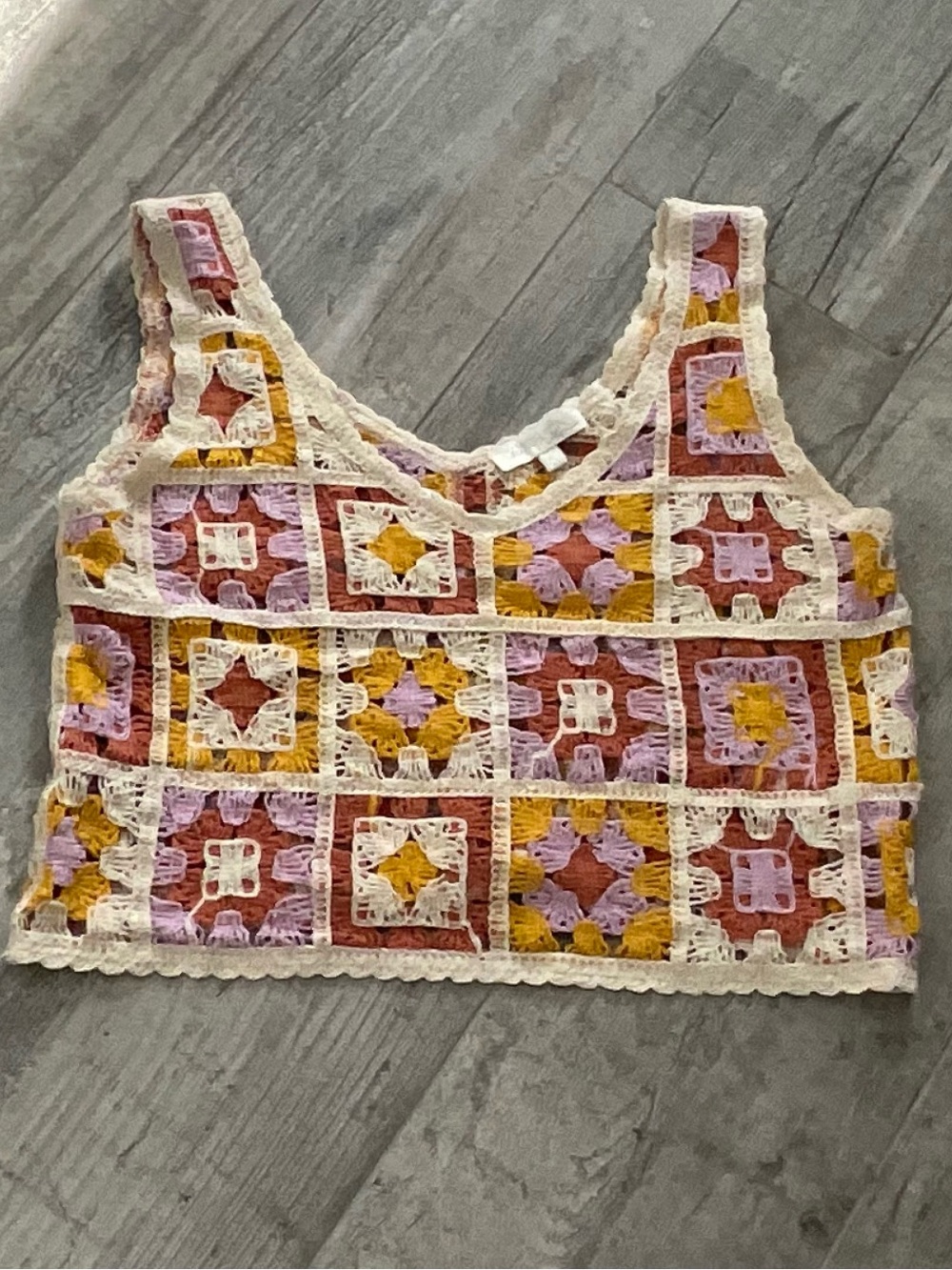 Rebellion Boho Crochet Cream/Pink Crop Tank Top - LIKE NEW Sz L